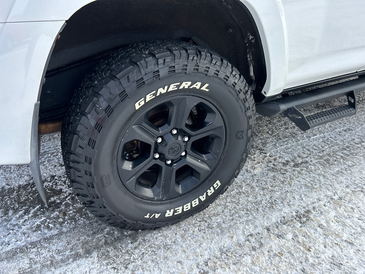 Toyota 4Runner SR5 Premium 4D SUV 4WD V6 2018