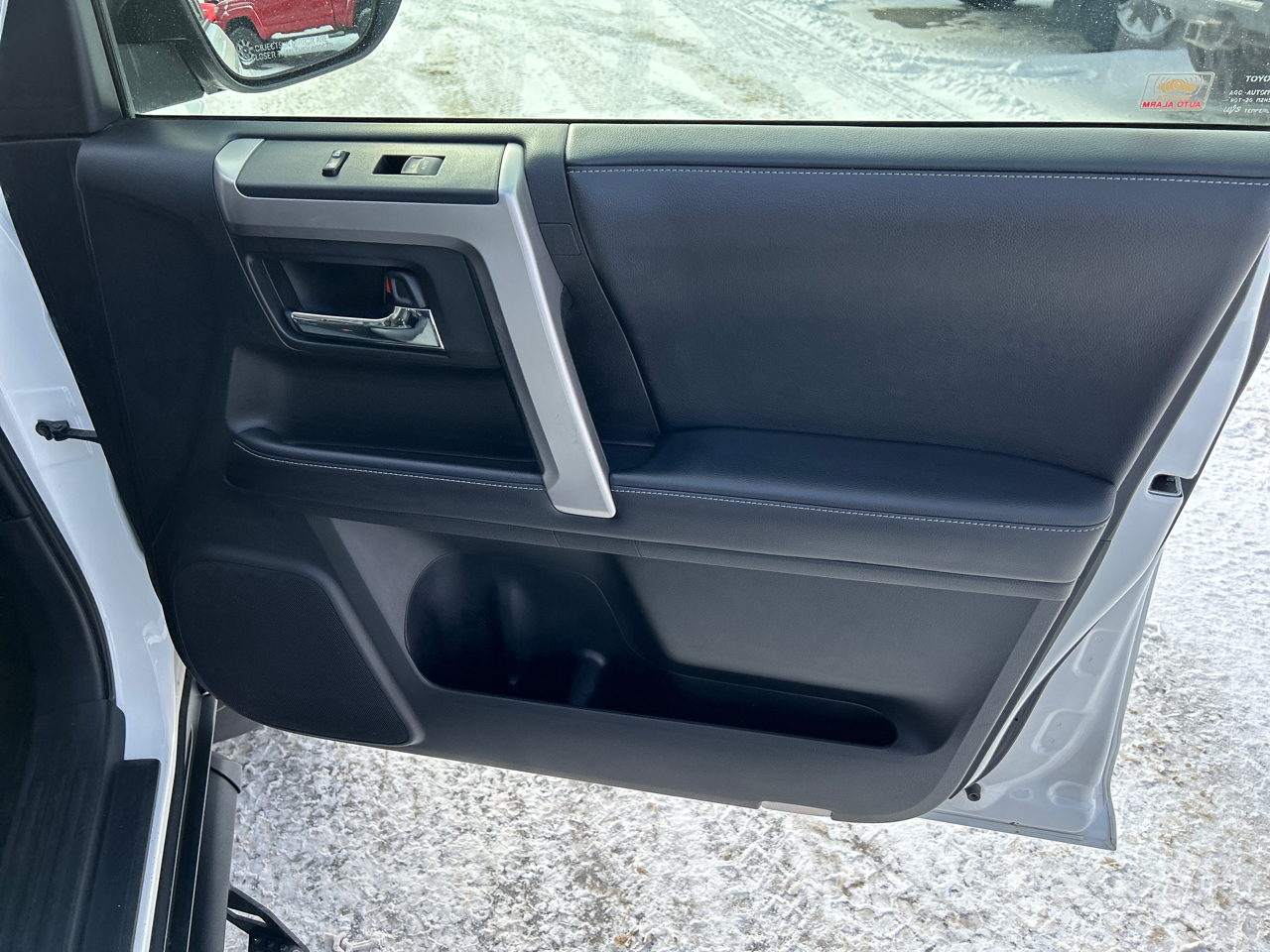 Toyota 4Runner SR5 Premium 4D SUV 4WD V6 2018