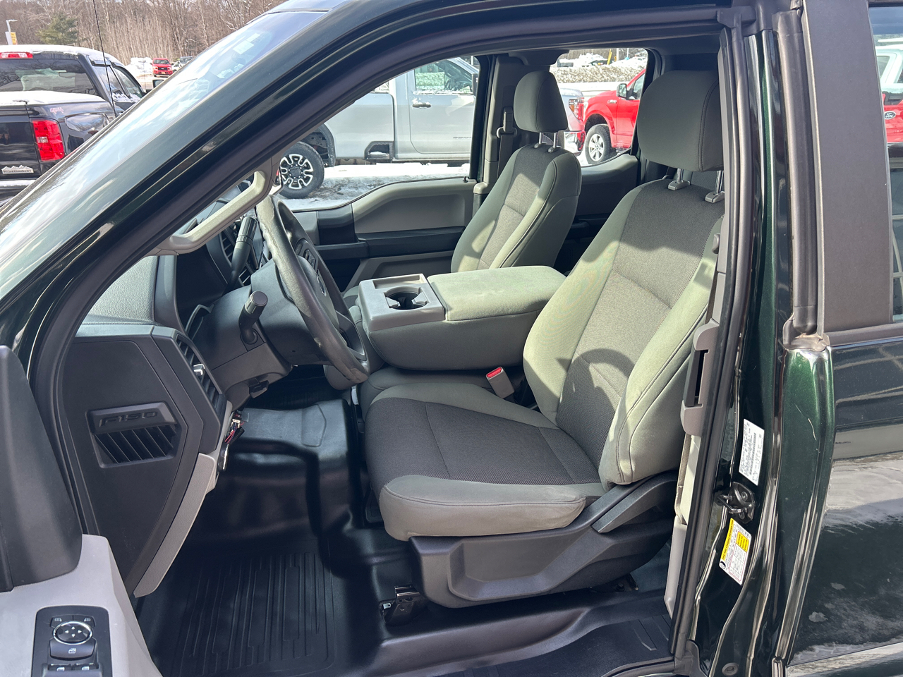 Ford F-150 4WD SuperCab 145" XLT 2015