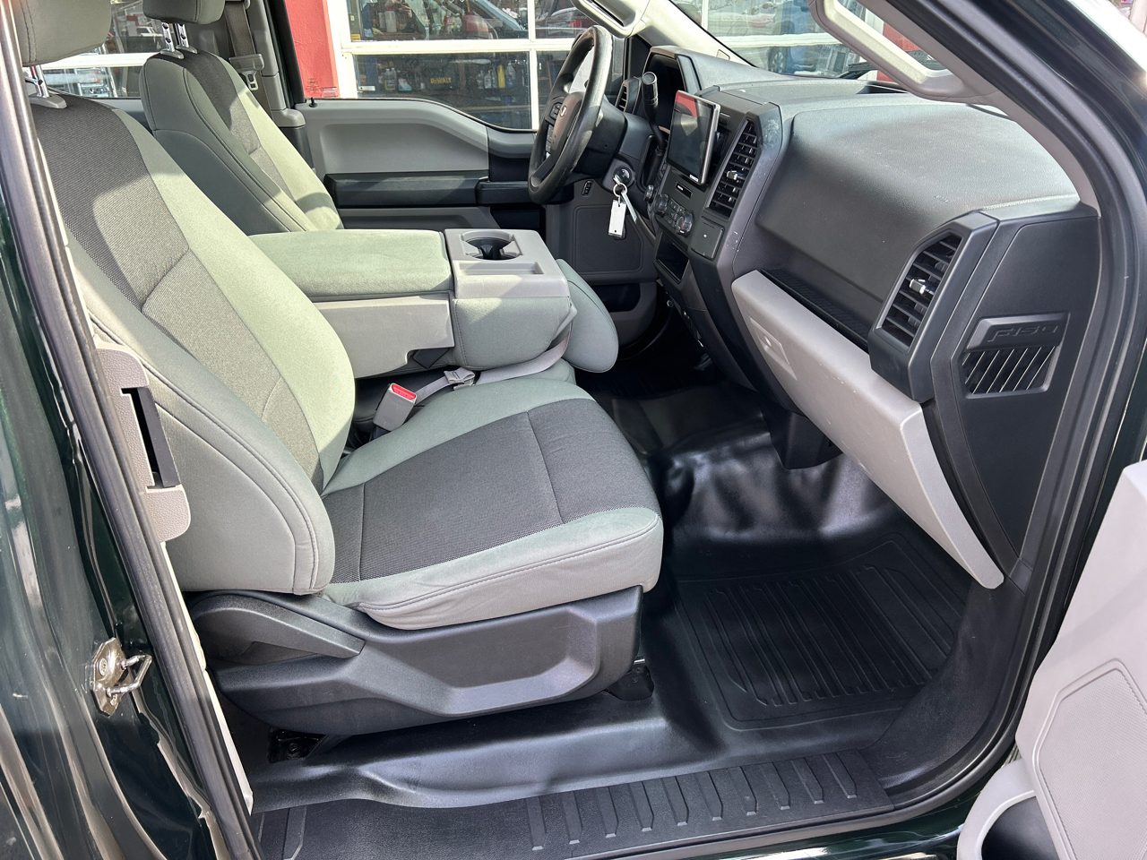 Ford F-150 4WD SuperCab 145" XLT 2015