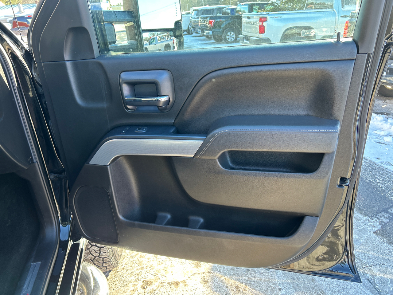 Chevrolet Silverado 2500HD 4WD Crew Cab 153.7" LT 2017