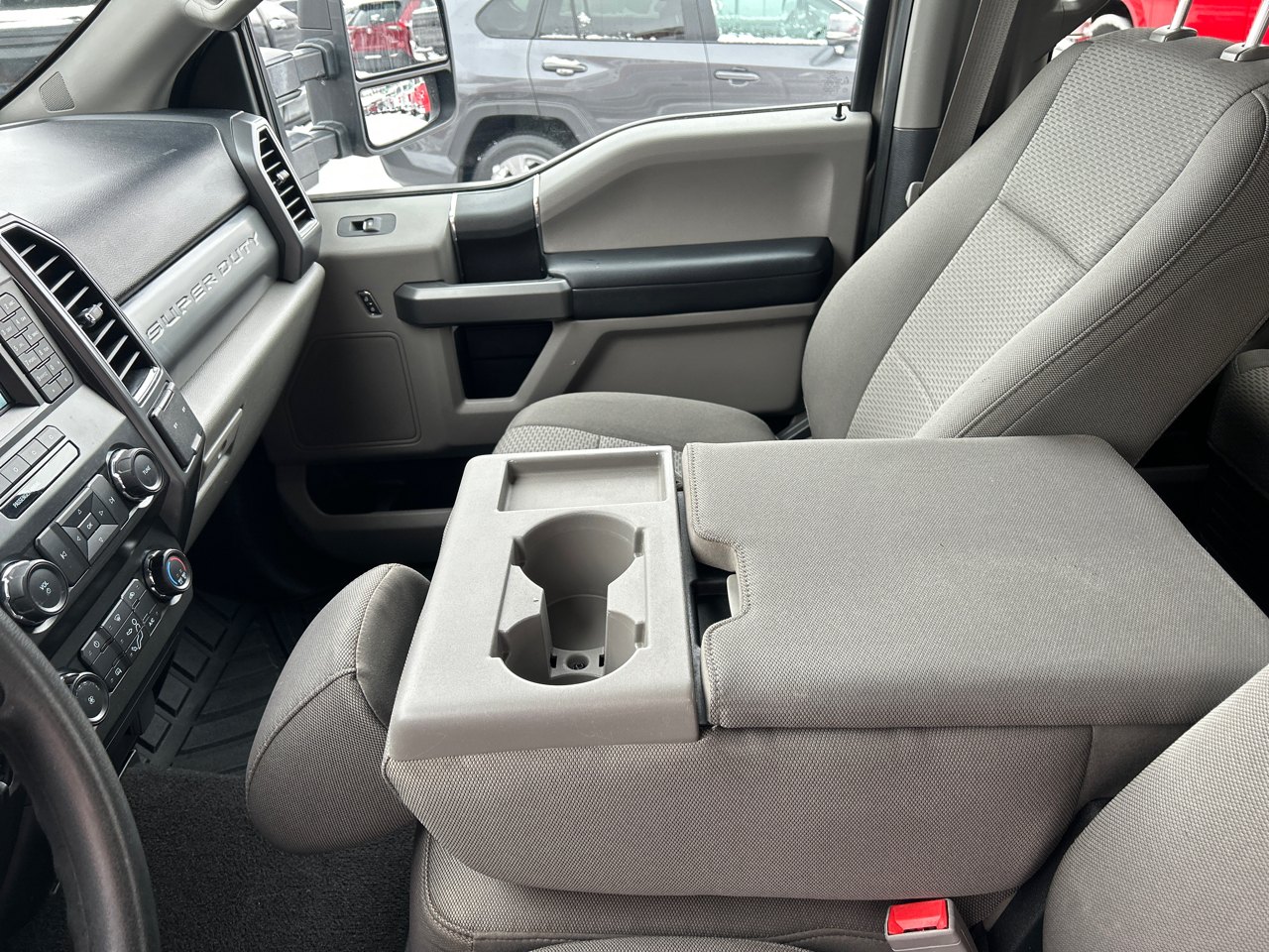 Ford Super Duty F-250 SRW 4WD Crew Cab 156" XLT 2019