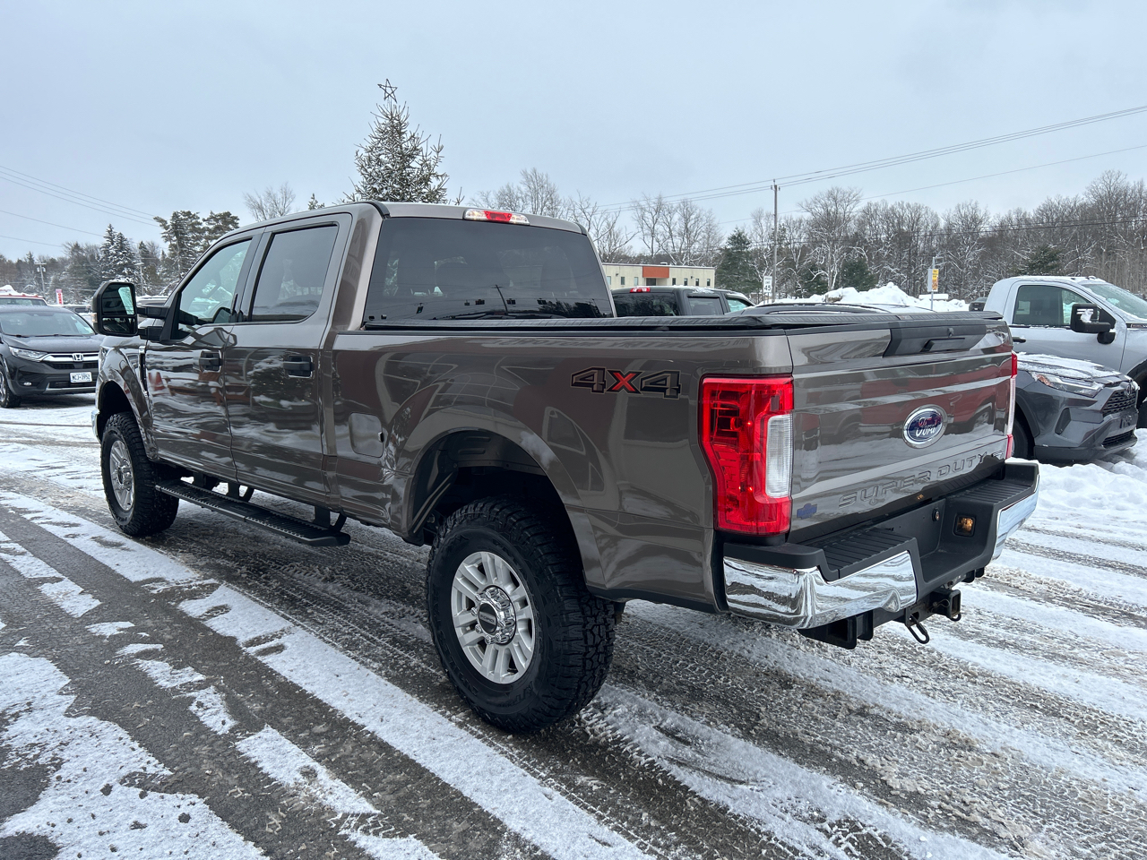 Ford Super Duty F-250 SRW 4WD Crew Cab 156" XLT 2019