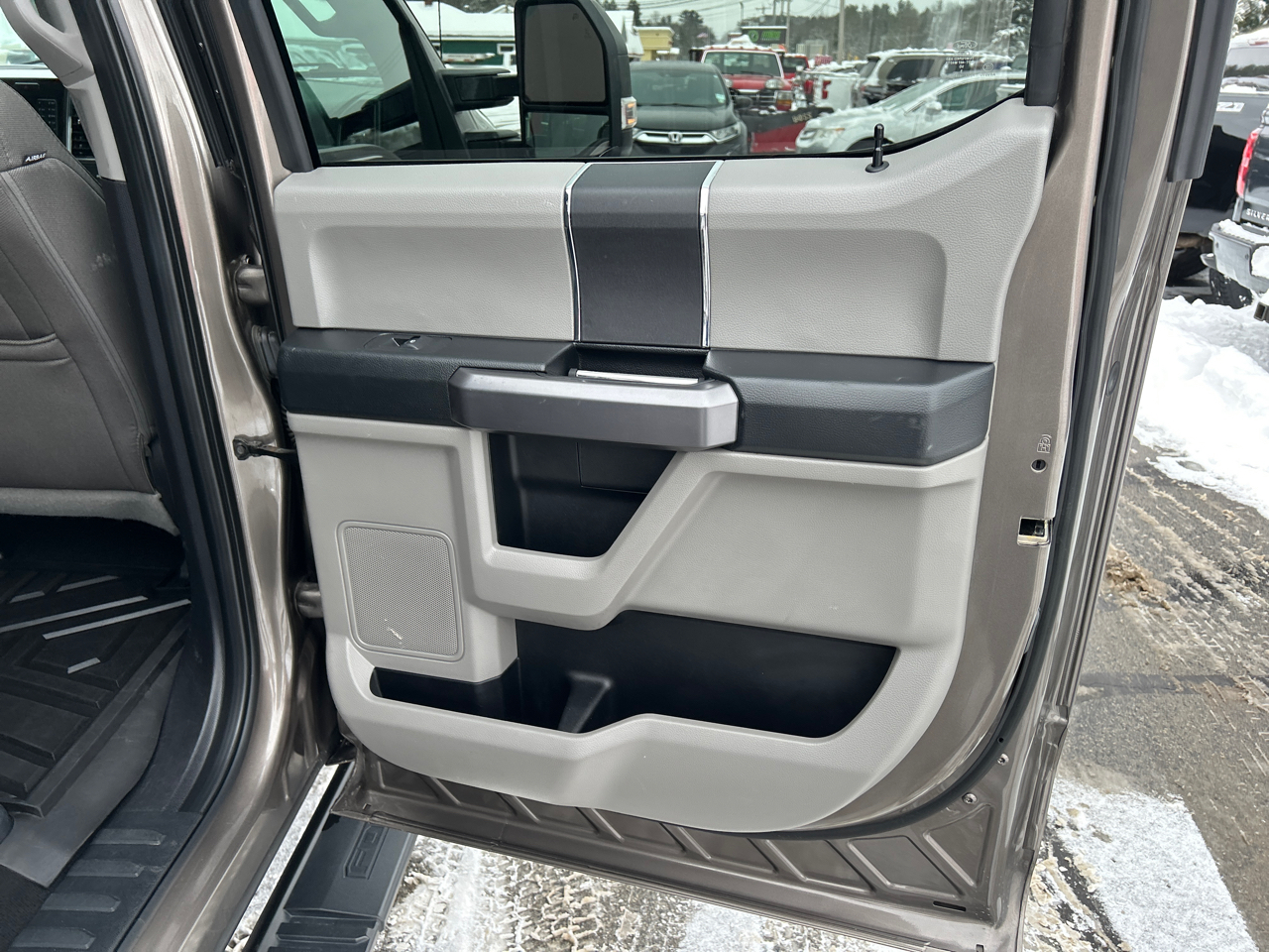 Ford Super Duty F-250 SRW 4WD Crew Cab 156" XLT 2019