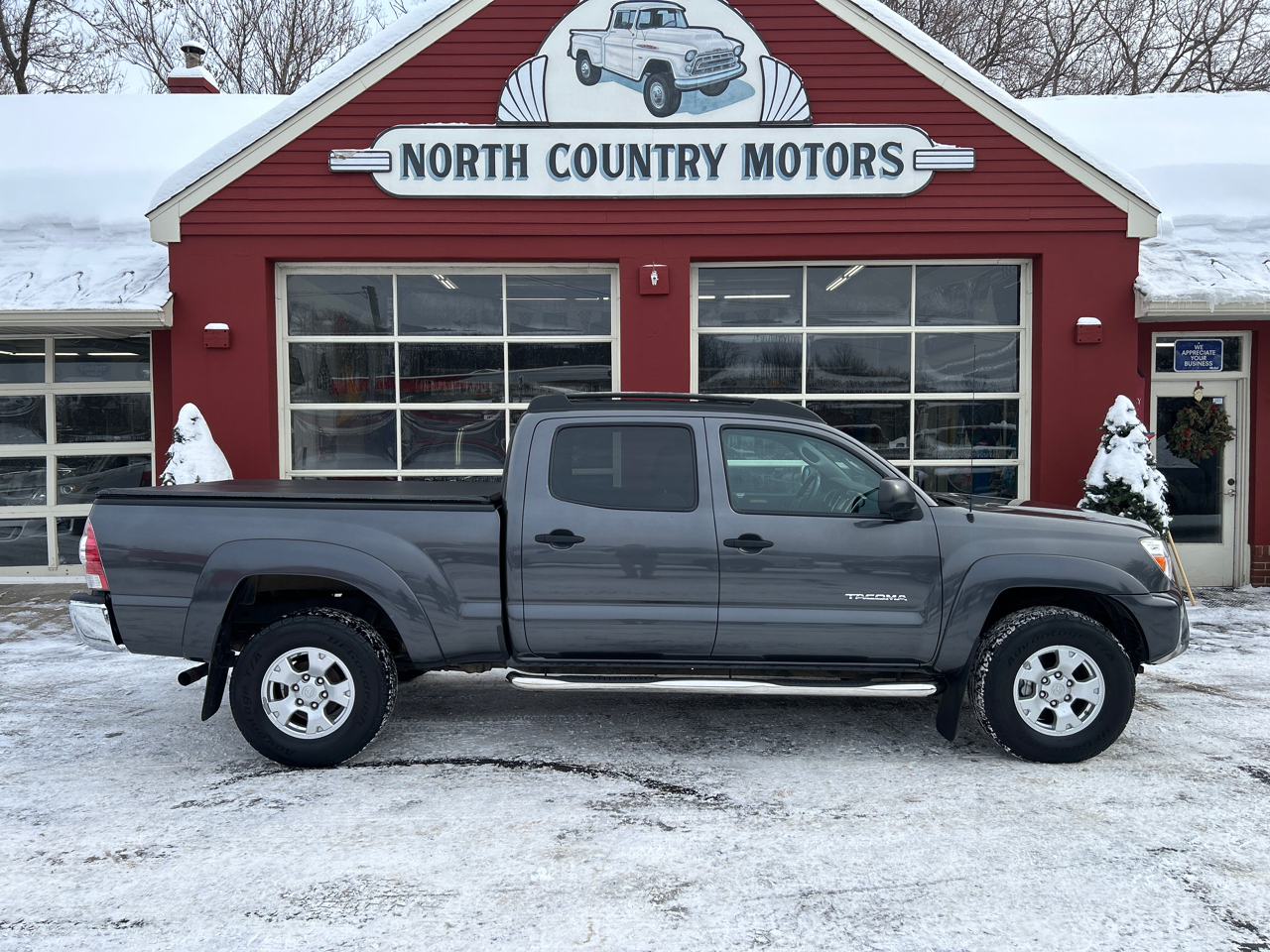 Toyota Tacoma 4WD Double Cab LB V6 AT (Natl) 2015