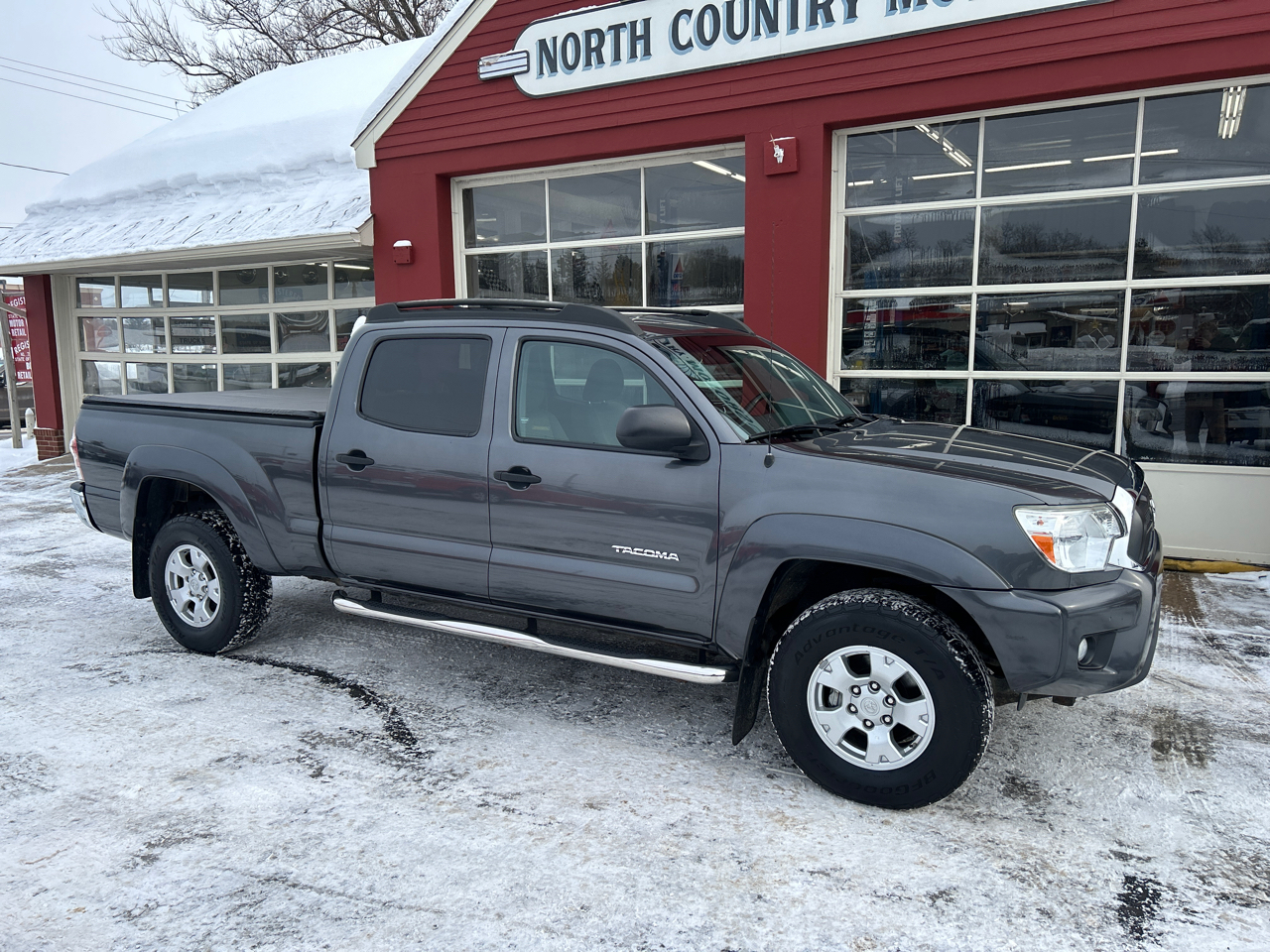 Toyota Tacoma 4WD Double Cab LB V6 AT (Natl) 2015