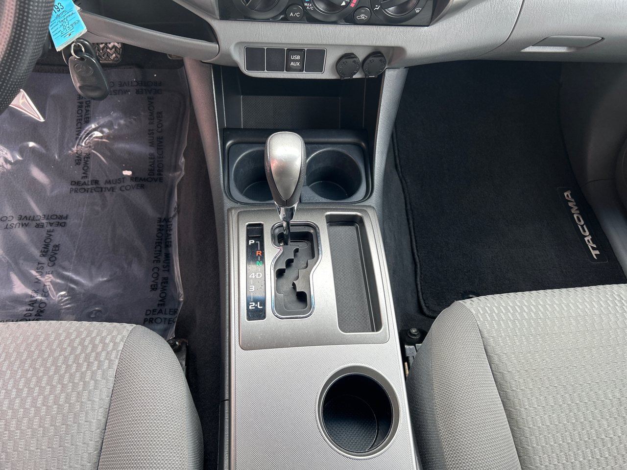 Toyota Tacoma 4WD Double Cab LB V6 AT (Natl) 2015