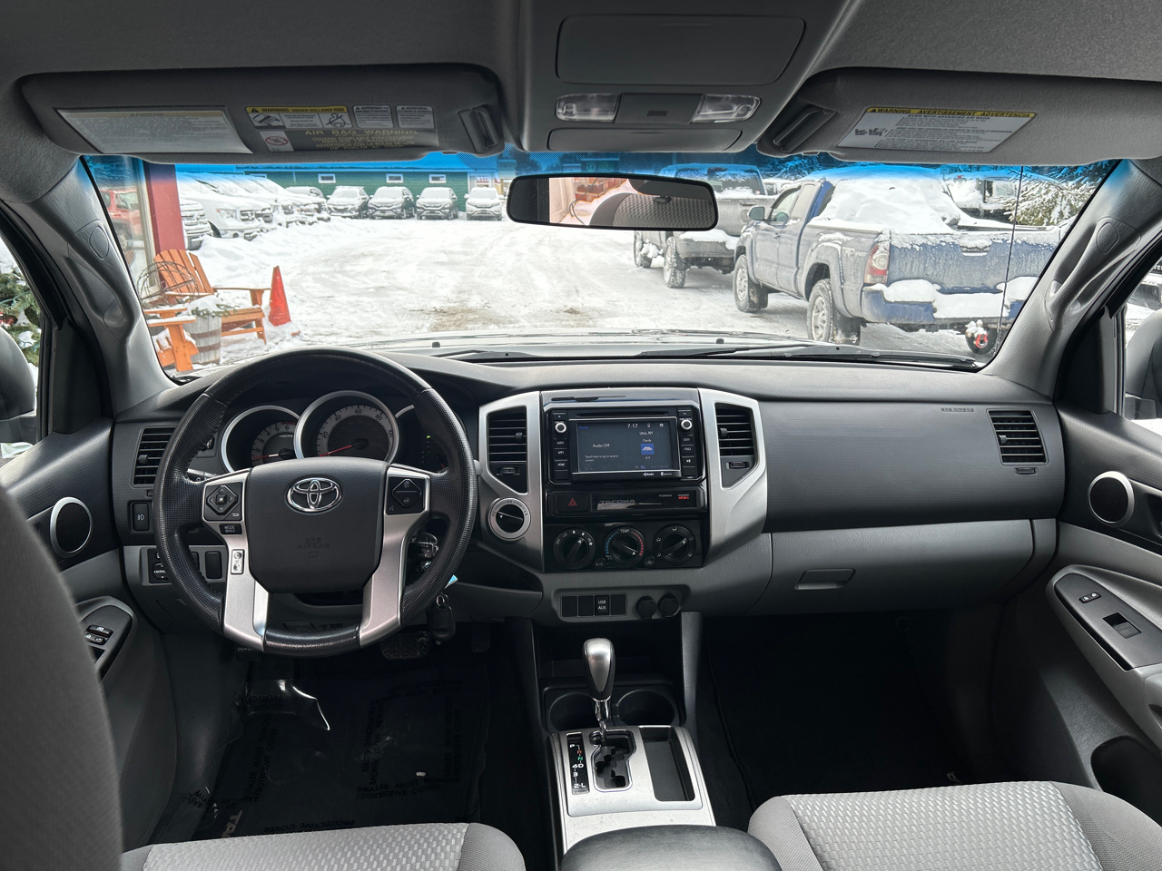 Toyota Tacoma 4WD Double Cab LB V6 AT (Natl) 2015