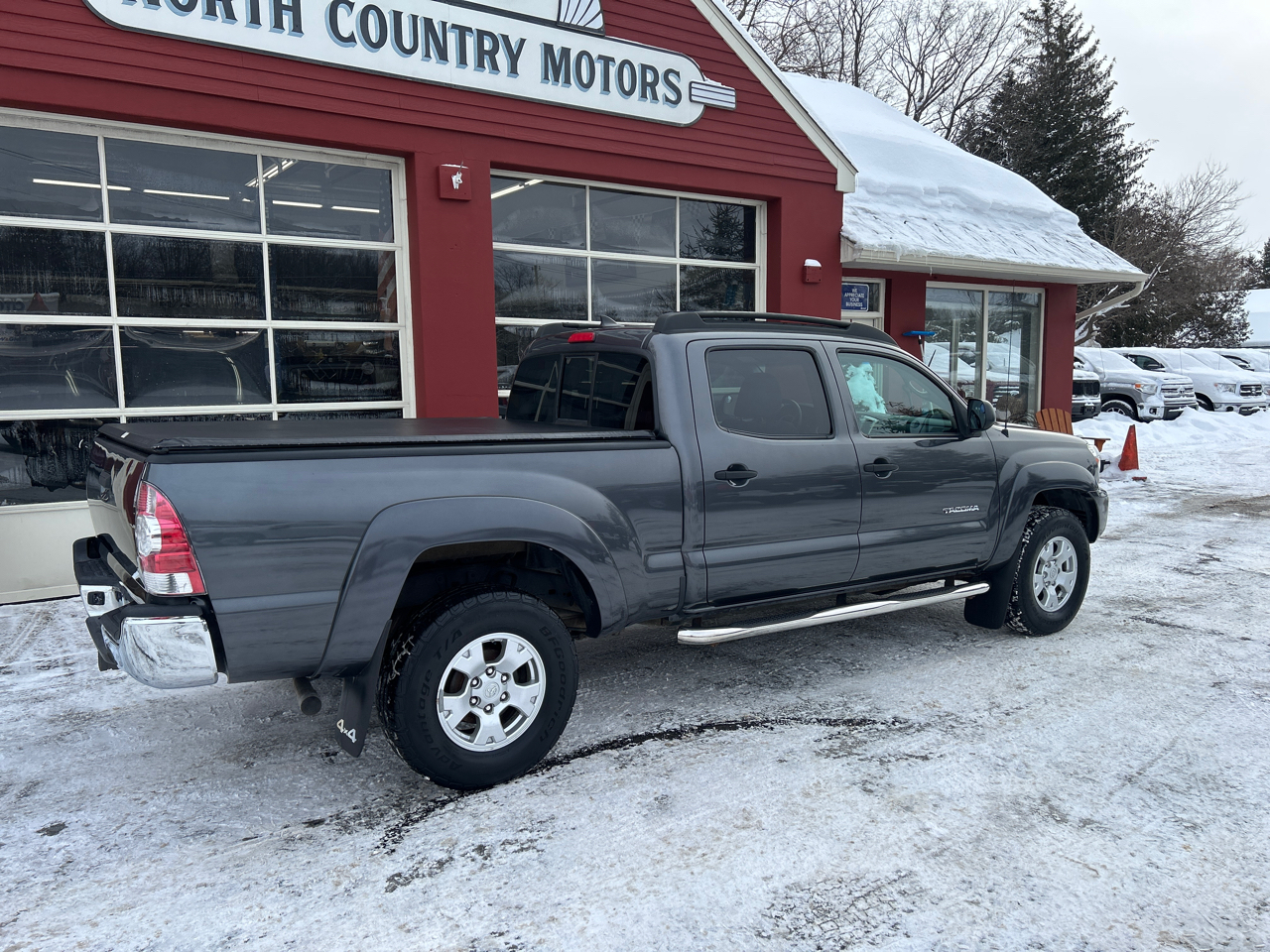 Toyota Tacoma 4WD Double Cab LB V6 AT (Natl) 2015