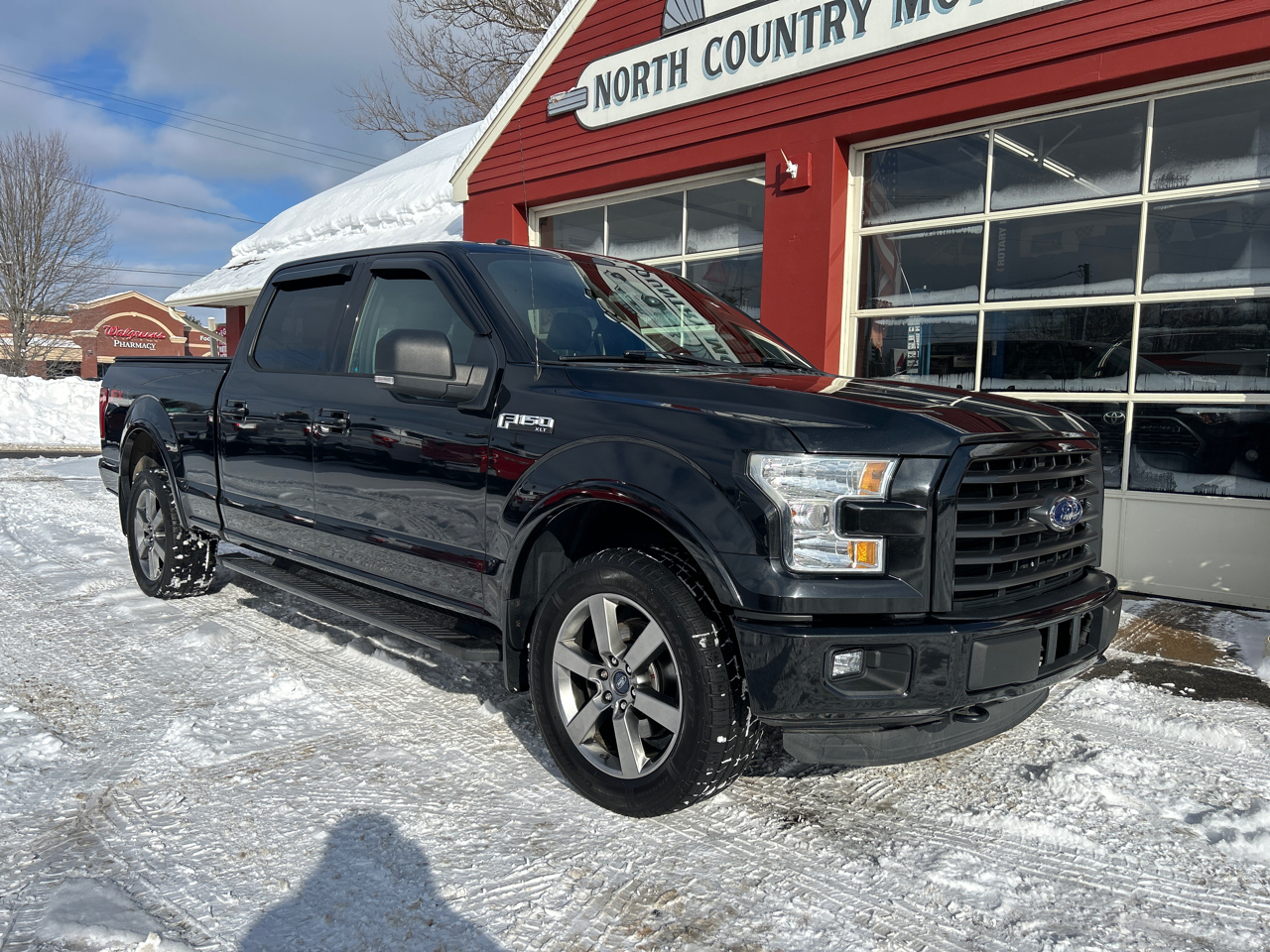 Ford F-150 4WD SuperCrew 150" XLT 2015