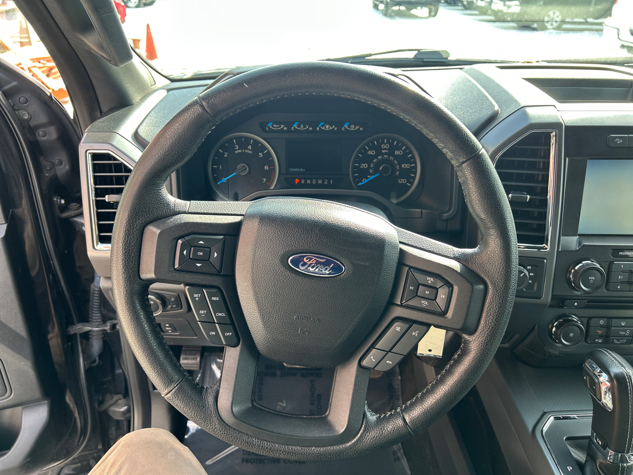 Ford F-150 4WD SuperCrew 150" XLT 2015