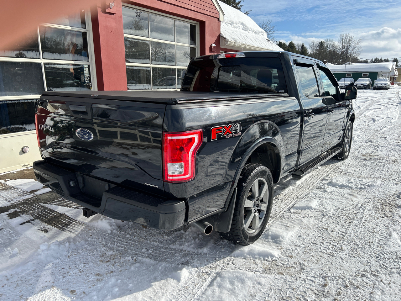 Ford F-150 4WD SuperCrew 150" XLT 2015