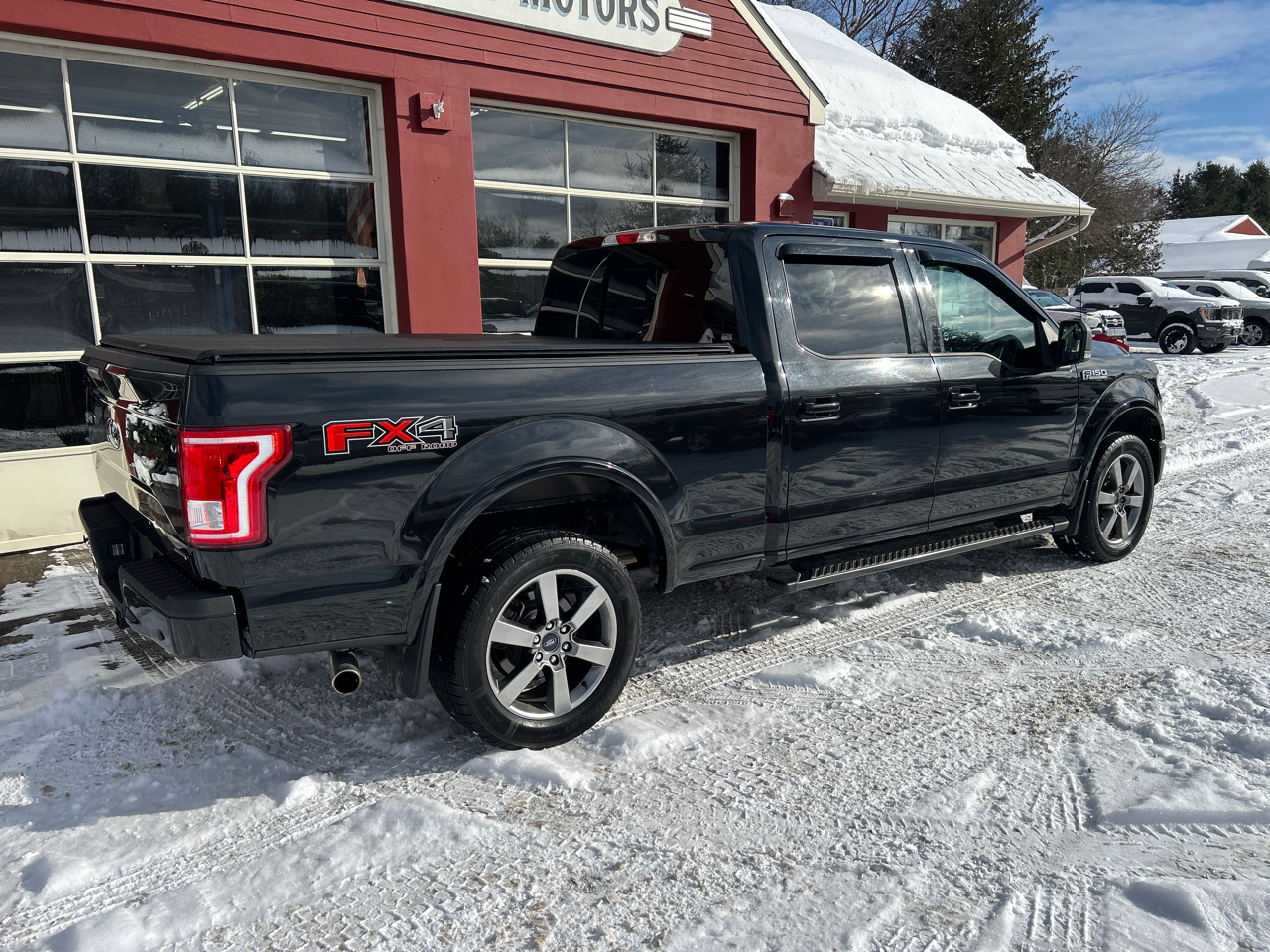 Ford F-150 4WD SuperCrew 150" XLT 2015