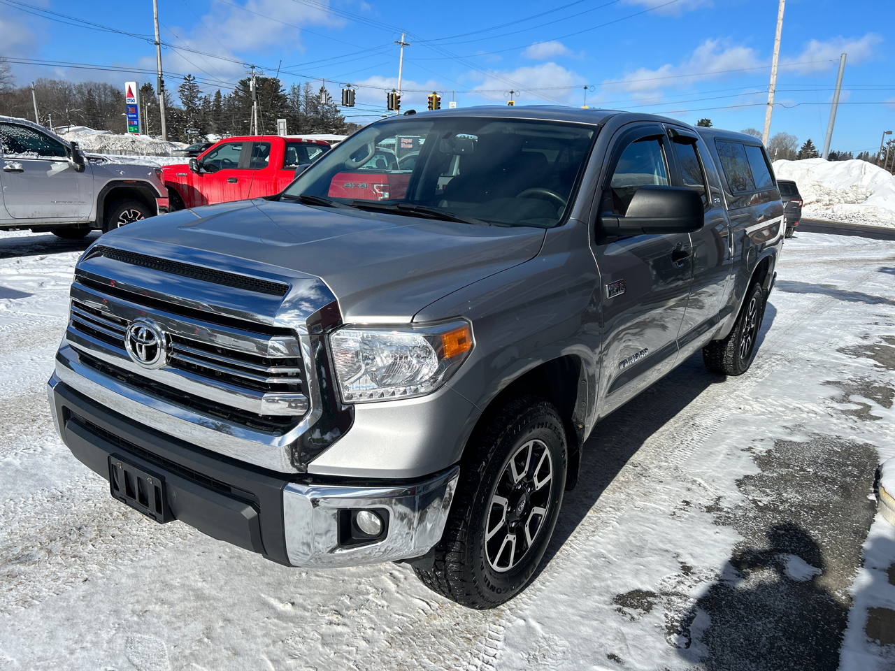 Toyota Tundra 4WD Truck Double Cab 5.7L FFV V8 6-Spd AT SR5 (Natl) 2016