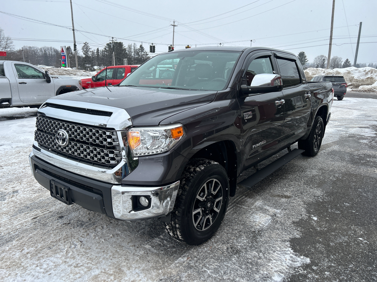 Toyota Tundra 4WD Limited CrewMax 5.5' Bed 5.7L (Natl) 2017