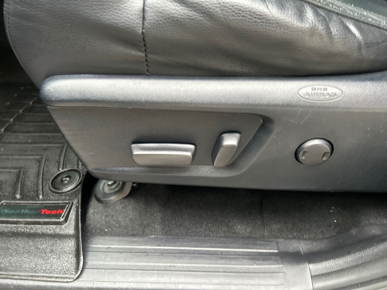 Toyota Tundra 4WD Limited CrewMax 5.5' Bed 5.7L (Natl) 2017