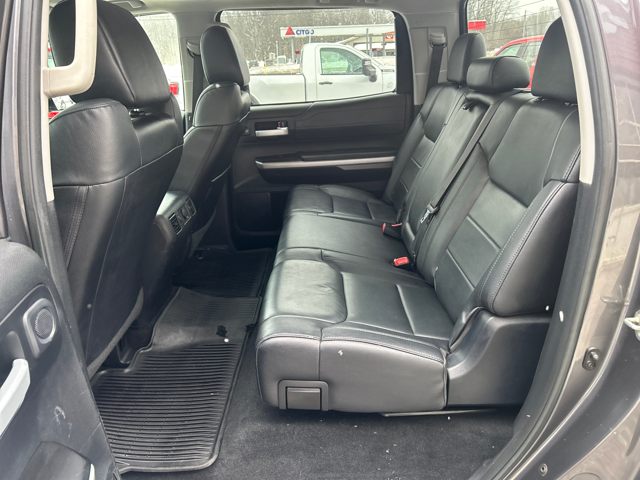 Toyota Tundra 4WD Limited CrewMax 5.5' Bed 5.7L (Natl) 2017