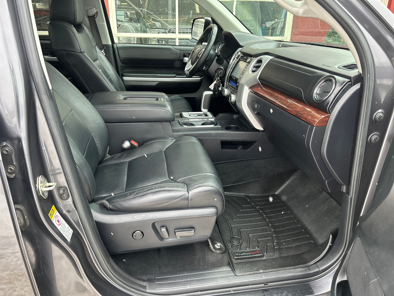 Toyota Tundra 4WD Limited CrewMax 5.5' Bed 5.7L (Natl) 2017