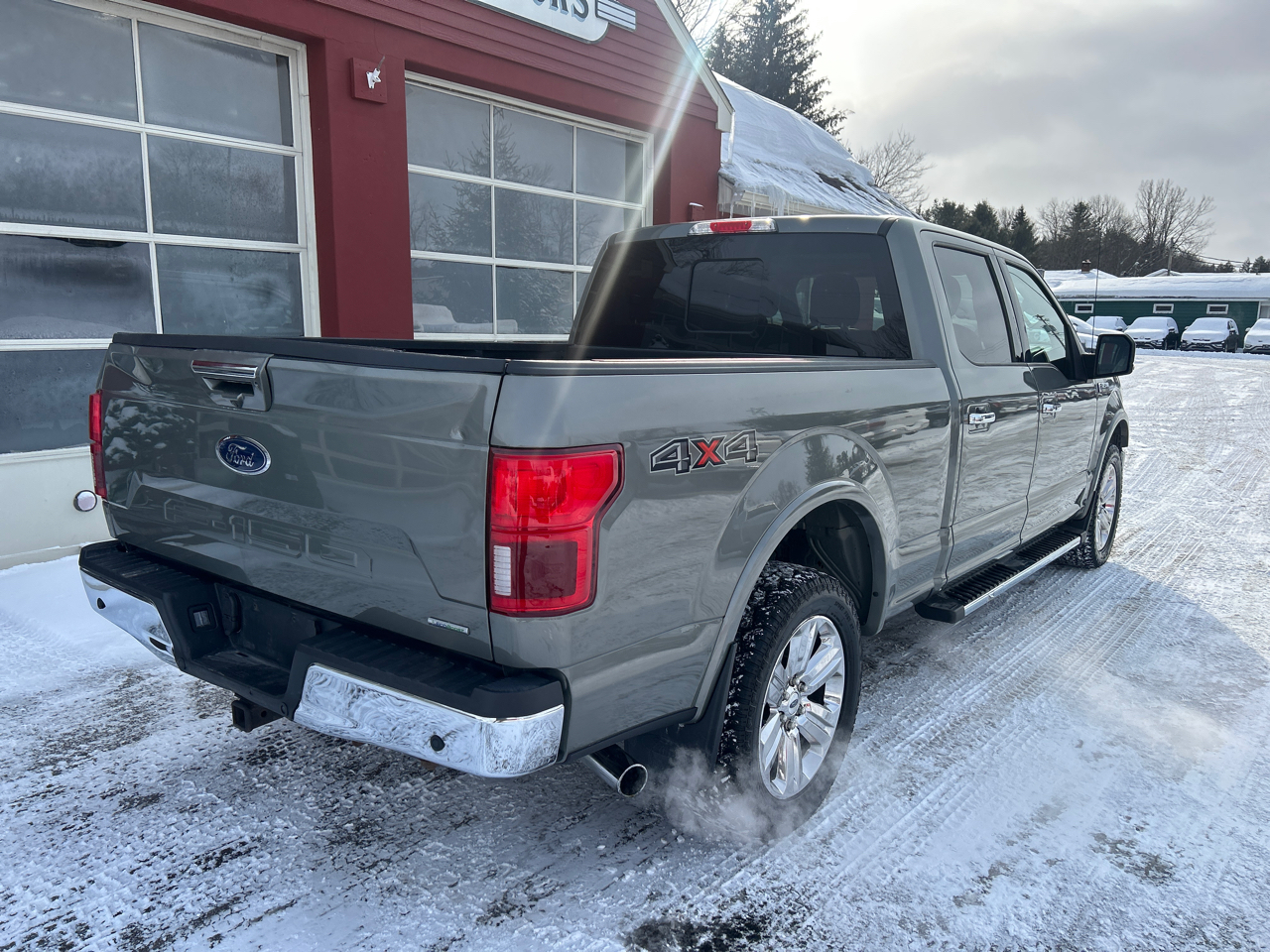 Ford F-150 4WD SuperCrew 145" Lariat 2019