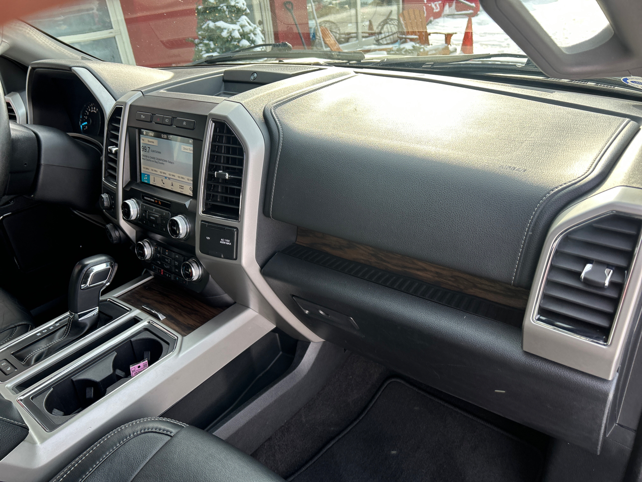 Ford F-150 4WD SuperCrew 145" Lariat 2019