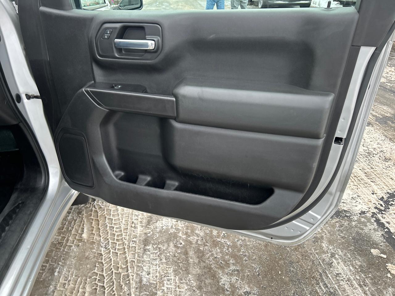 Chevrolet Silverado 1500 4WD Reg Cab 140" Work Truck 2020