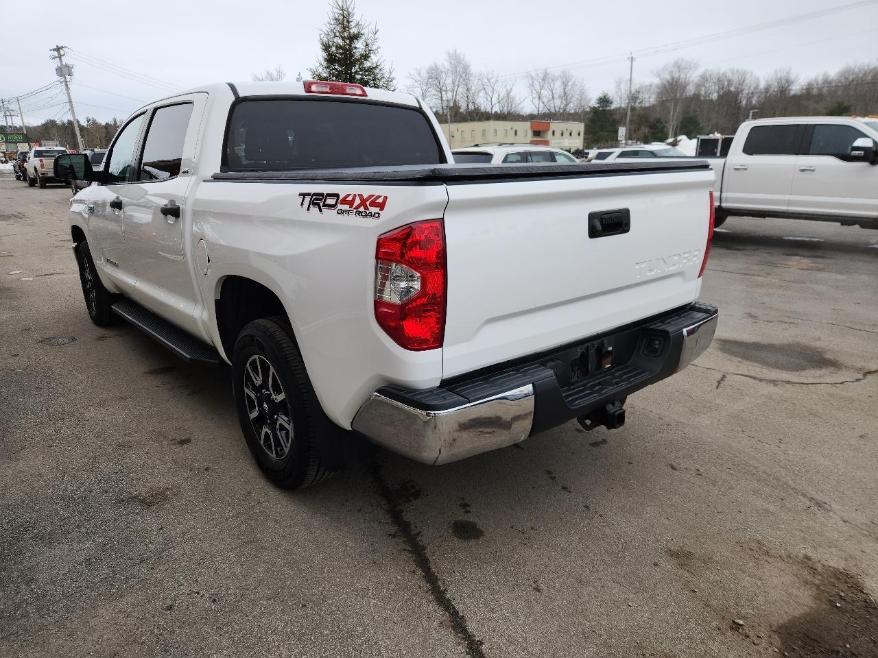 Toyota Tundra 4WD SR5 CrewMax 5.5' Bed 5.7L (Natl) 2018
