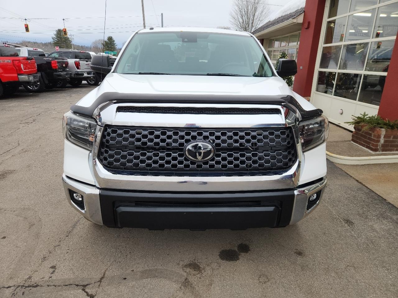 Toyota Tundra 4WD SR5 CrewMax 5.5' Bed 5.7L (Natl) 2018
