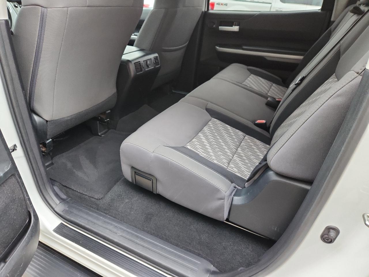 Toyota Tundra 4WD SR5 CrewMax 5.5' Bed 5.7L (Natl) 2018