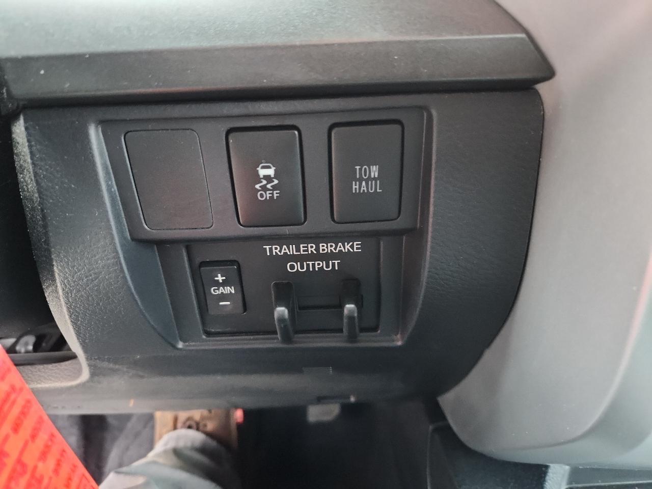 Toyota Tundra 4WD SR5 CrewMax 5.5' Bed 5.7L (Natl) 2018