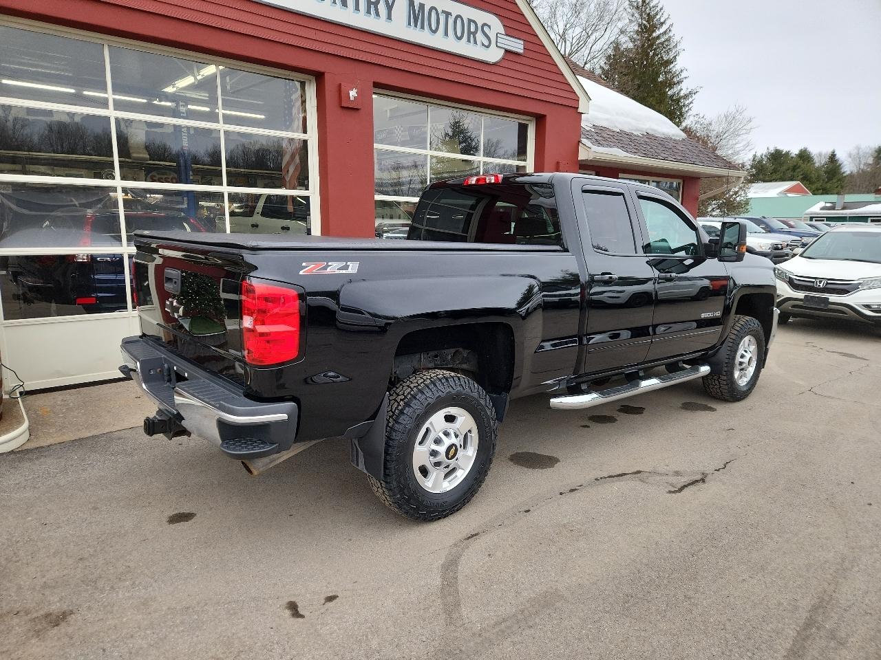 Chevrolet Silverado 2500HD 4WD Double Cab 144.2" LT 2016