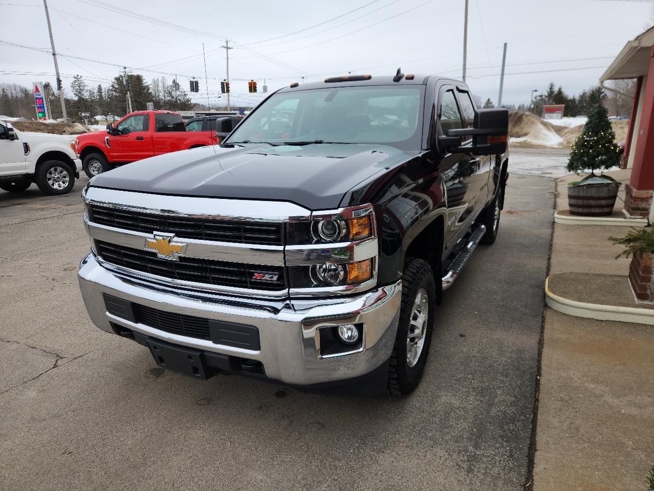 Chevrolet Silverado 2500HD 4WD Double Cab 144.2" LT 2016