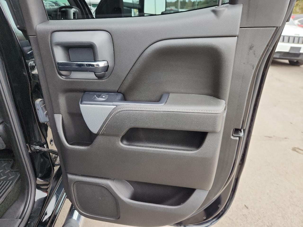 Chevrolet Silverado 2500HD 4WD Double Cab 144.2" LT 2016