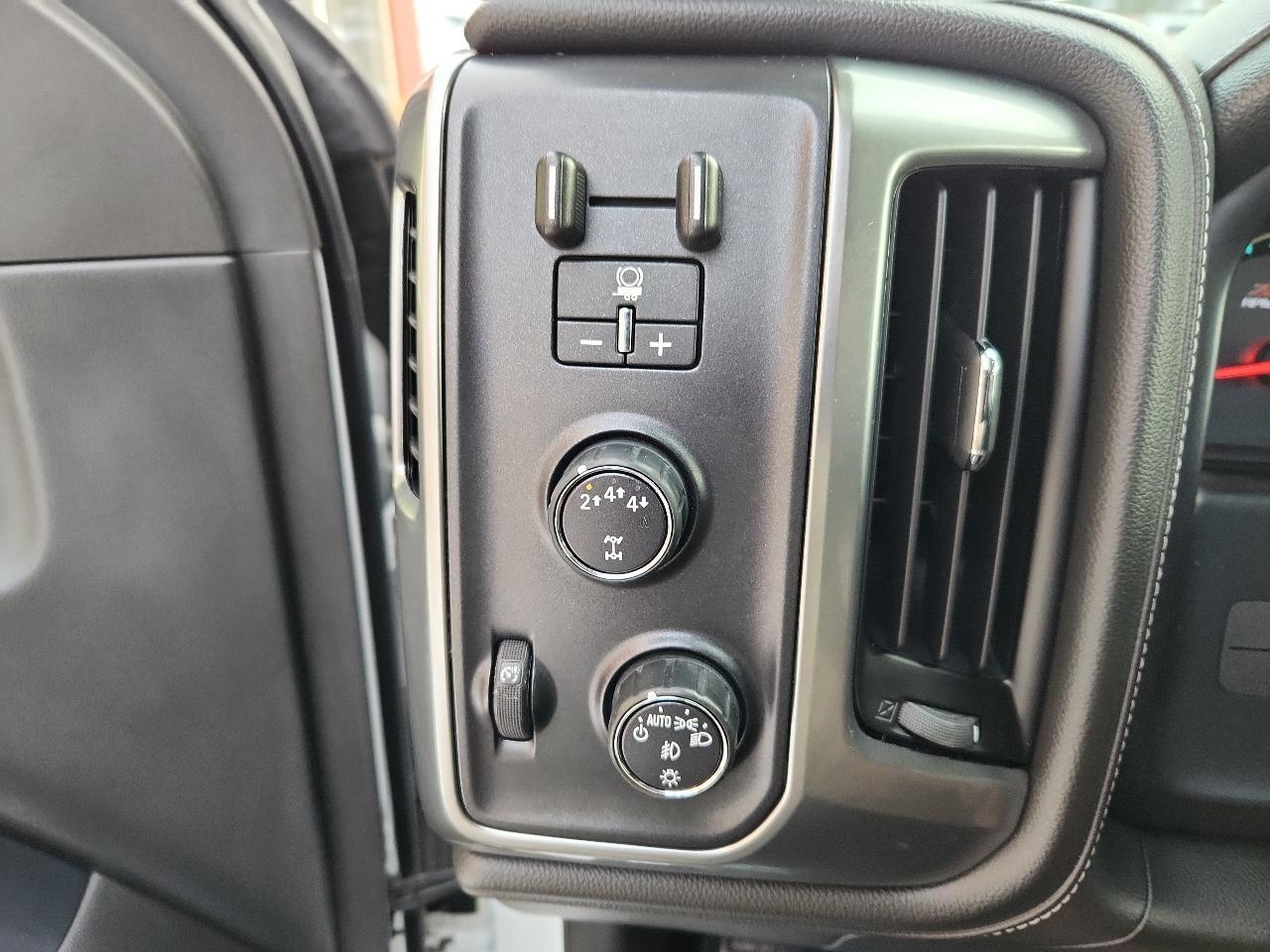 Chevrolet Silverado 2500HD 4WD Double Cab 144.2" LTZ 2017