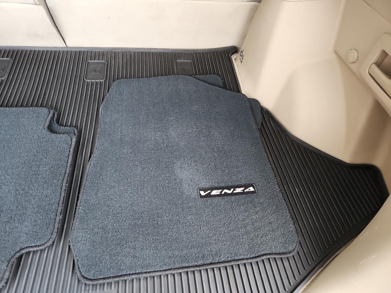 Toyota Venza 4dr Wgn I4 AWD XLE (Natl) 2015