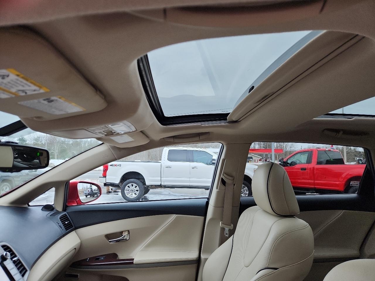 Toyota Venza 4dr Wgn I4 AWD XLE (Natl) 2015