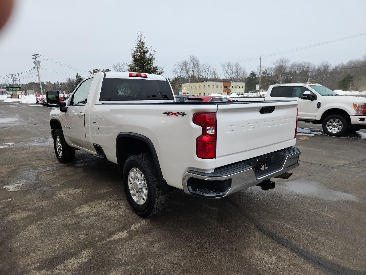Chevrolet Silverado 3500HD 4WD Reg Cab 142" LT 2022