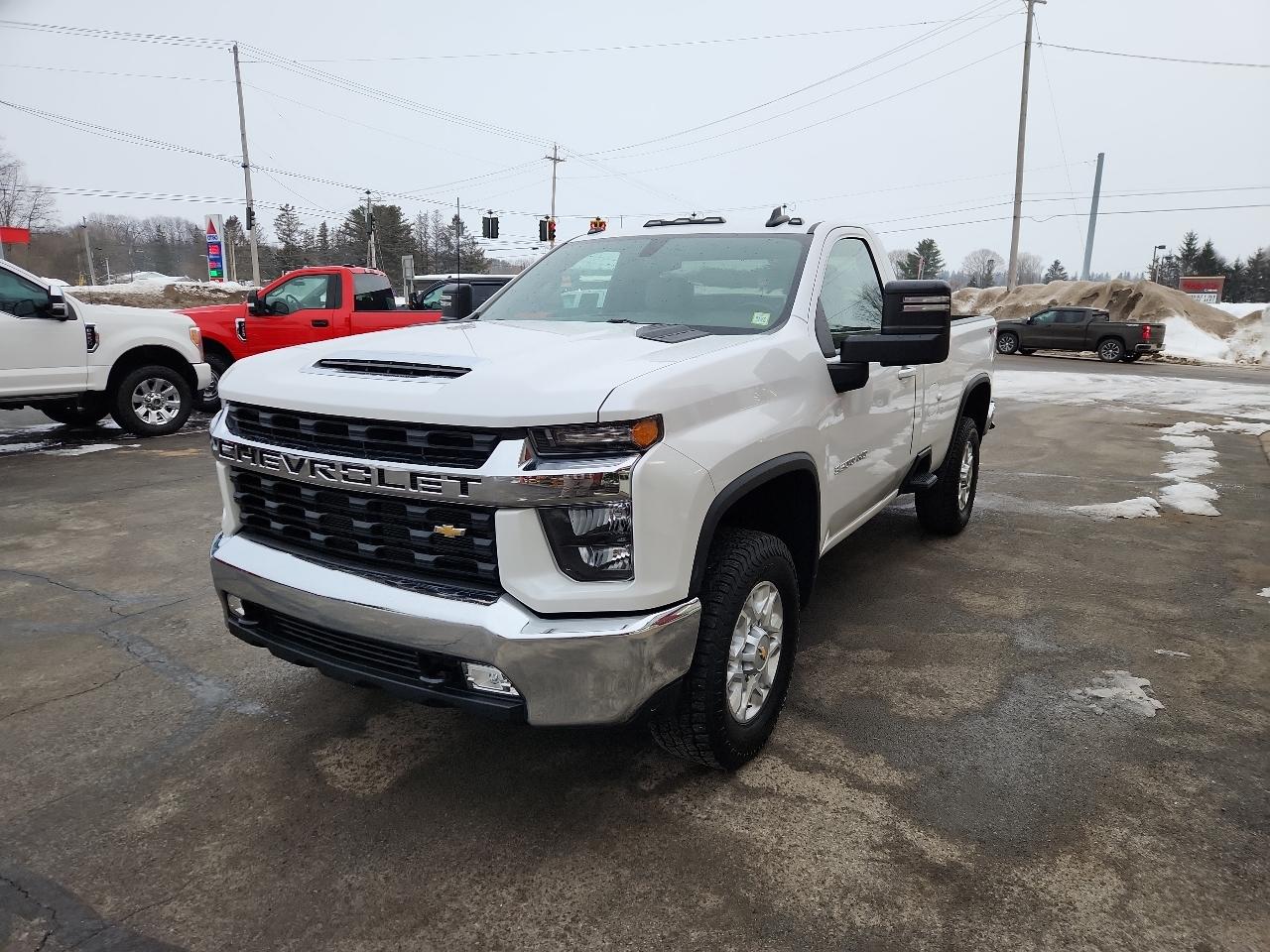 Chevrolet Silverado 3500HD 4WD Reg Cab 142" LT 2022