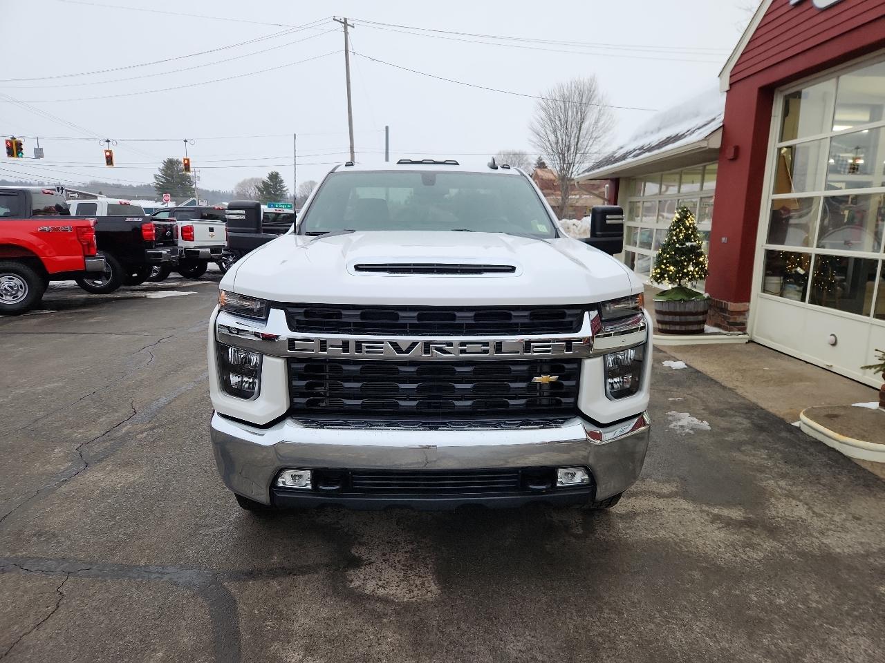 Chevrolet Silverado 3500HD 4WD Reg Cab 142" LT 2022