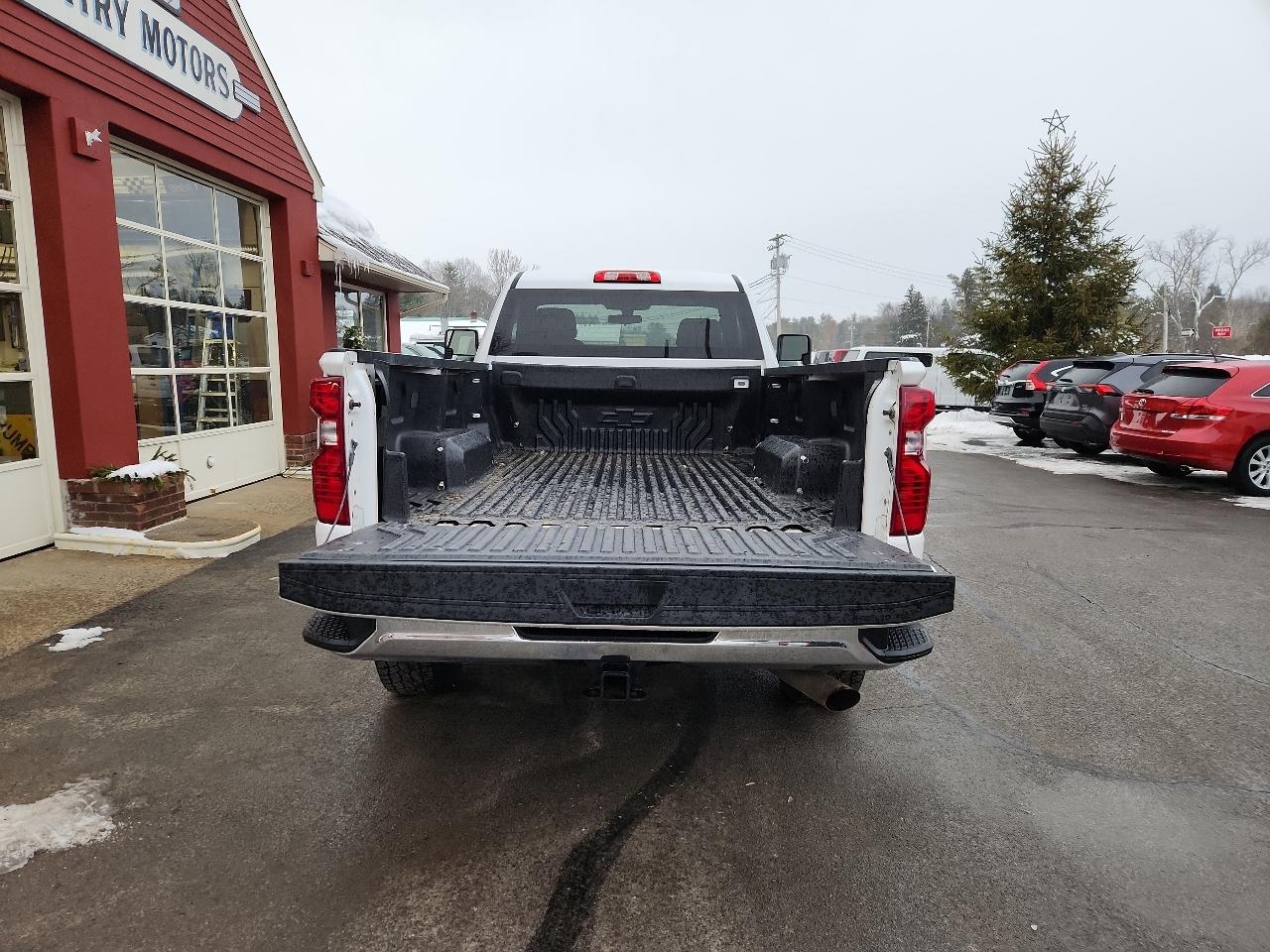 Chevrolet Silverado 3500HD 4WD Reg Cab 142" LT 2022