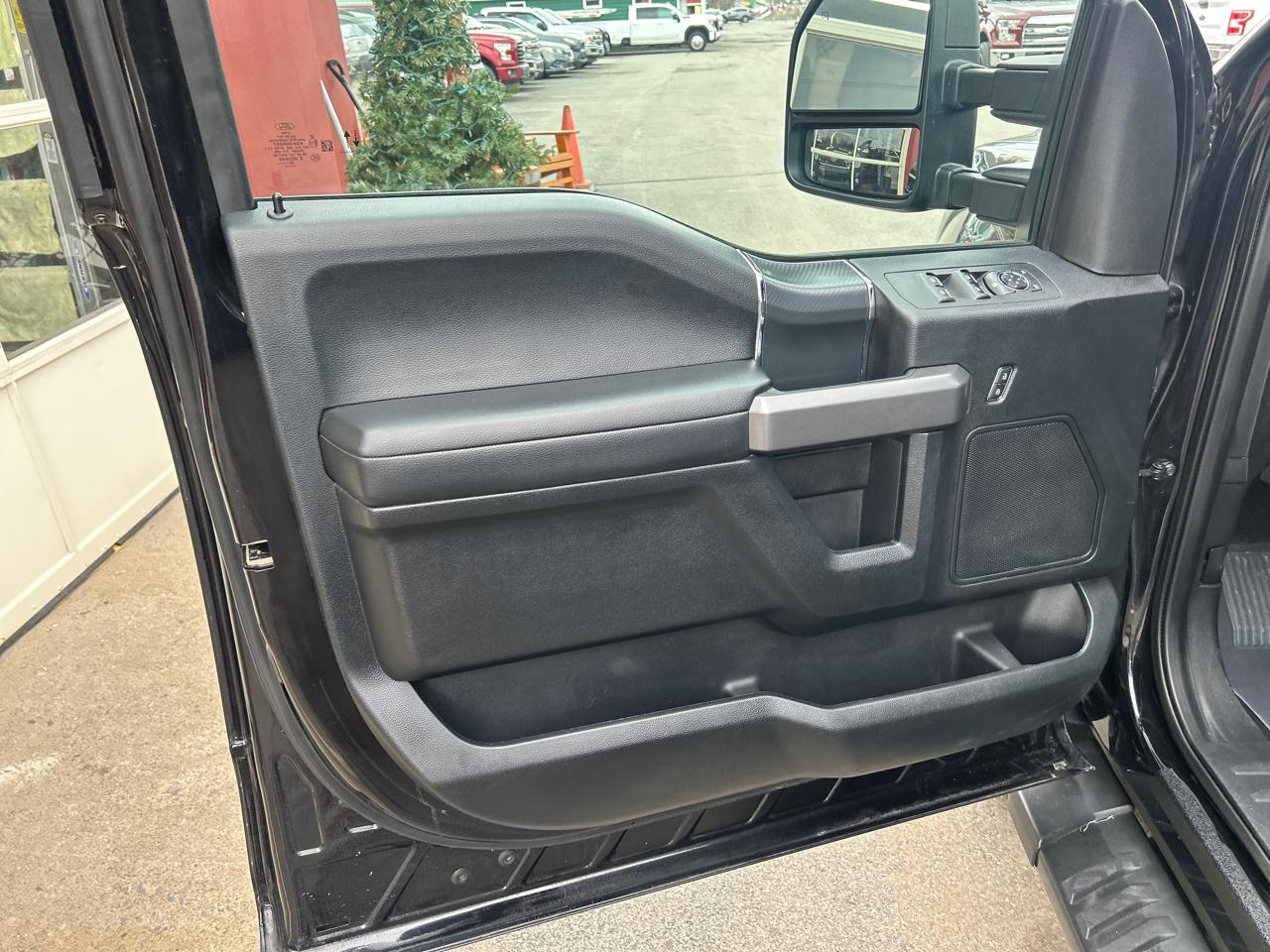 Ford F-150 4WD SuperCrew 145" FX4 2020