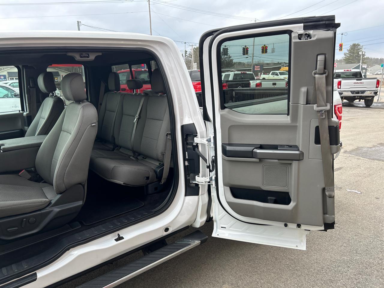 Ford F-150 4WD SuperCab 133" XLT 2020