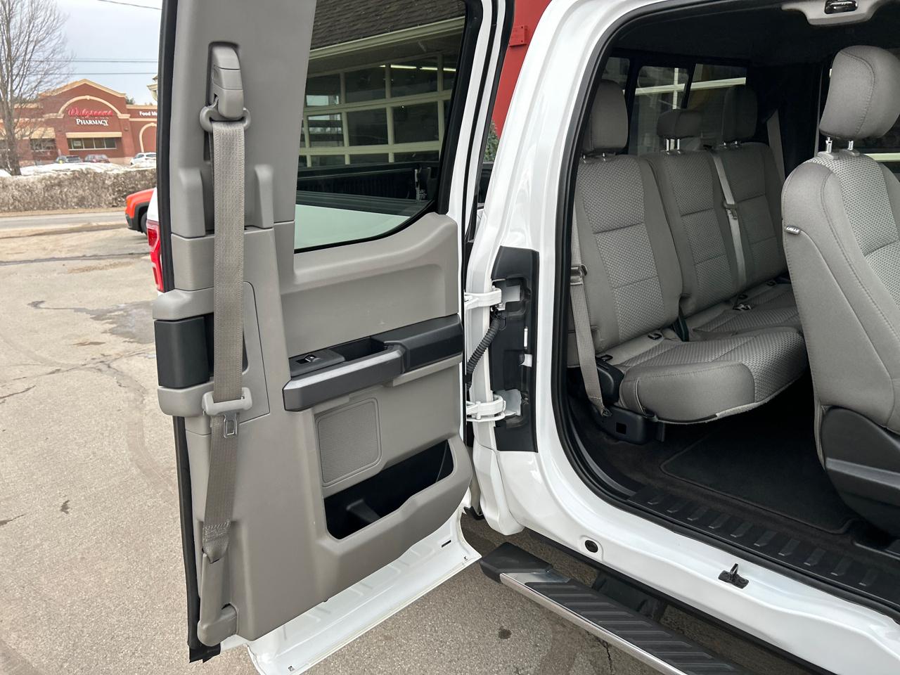 Ford F-150 4WD SuperCab 133" XLT 2020