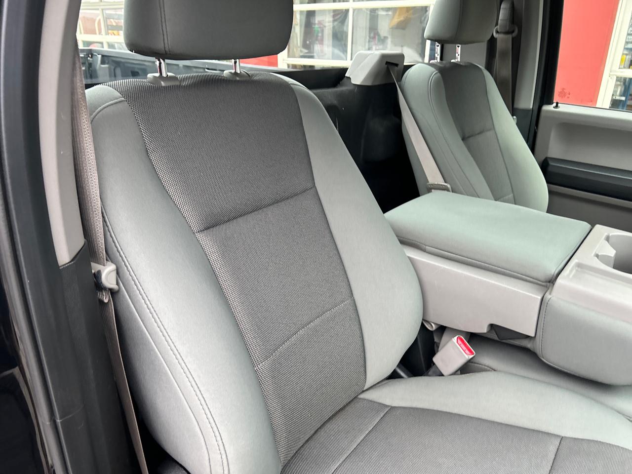 Ford F-150 4WD Reg Cab 145" XLT 2017