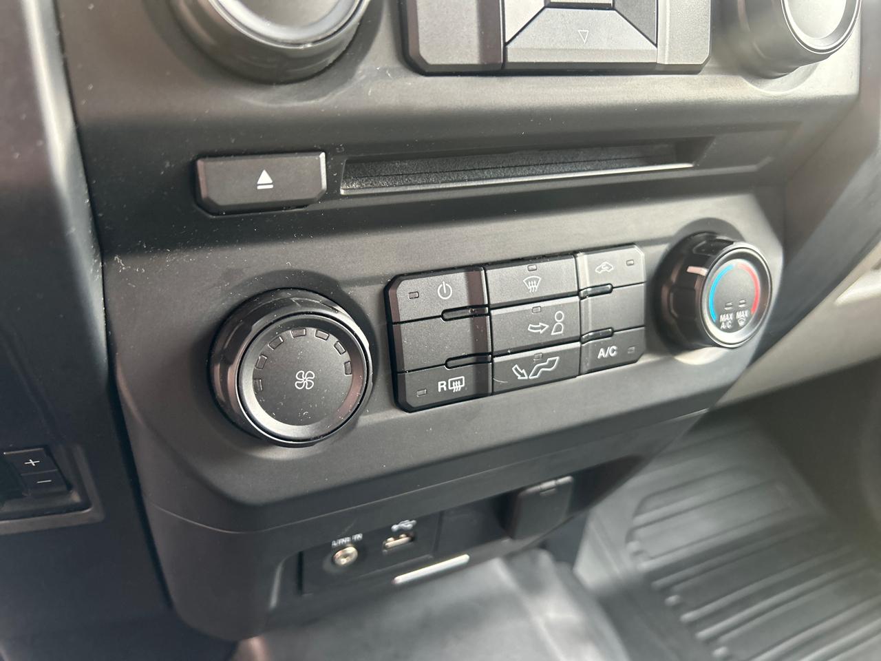 Ford F-150 4WD SuperCrew 139" XL 2015