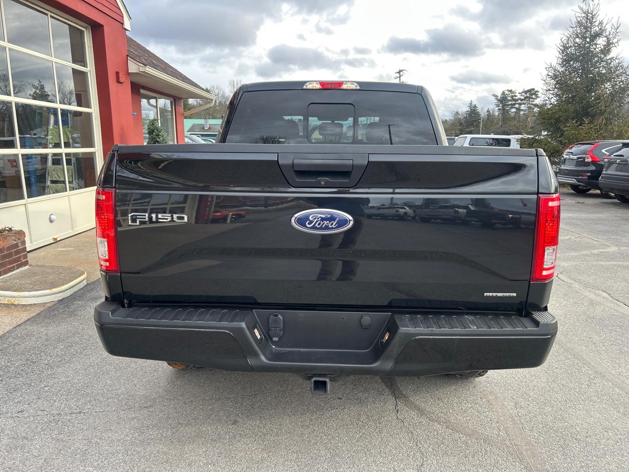 Ford F-150 4WD SuperCrew 139" XL 2015