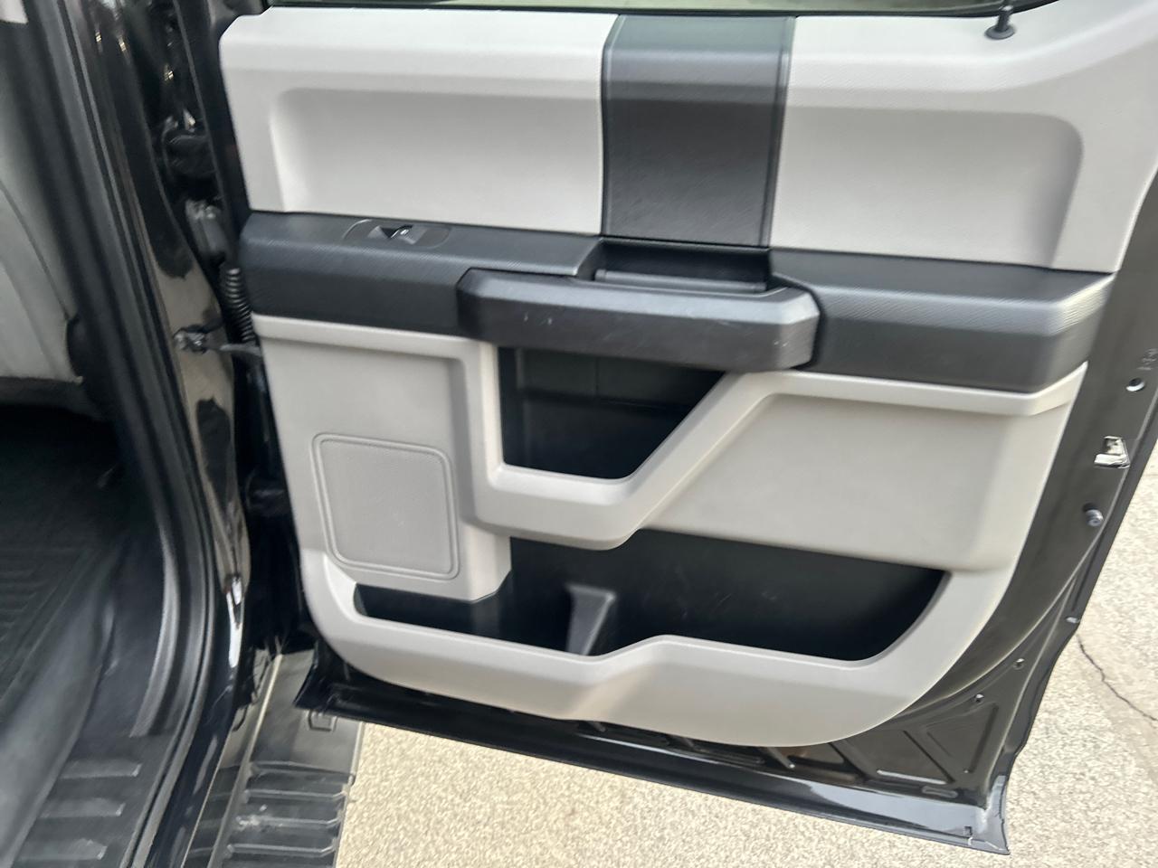 Ford F-150 4WD SuperCrew 139" XL 2015