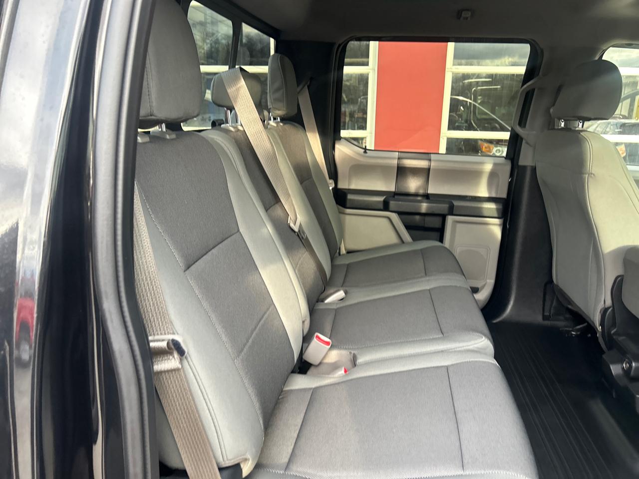 Ford F-150 4WD SuperCrew 139" XL 2015