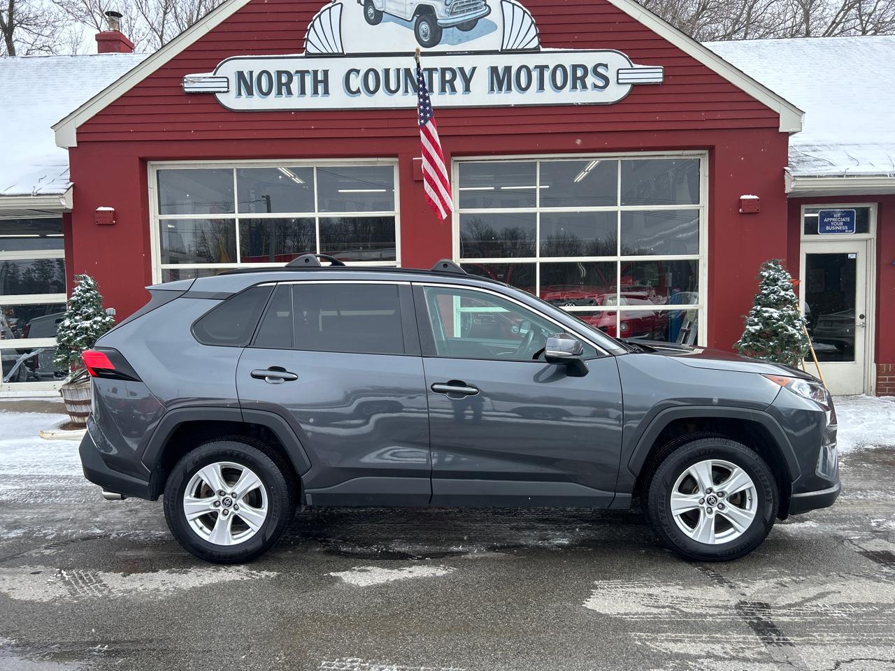 Toyota RAV4 XLE AWD (Natl) 2019