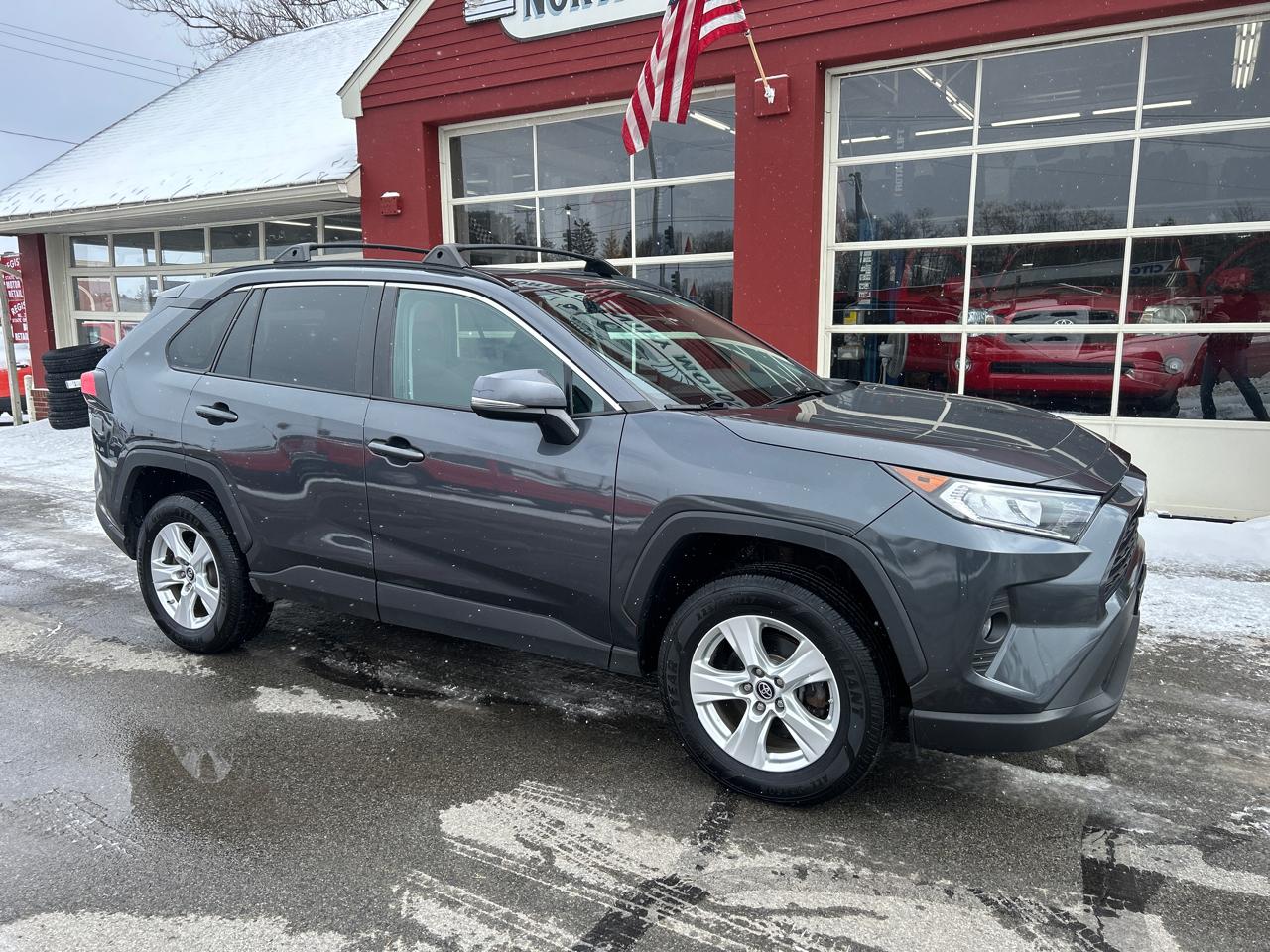 Toyota RAV4 XLE AWD (Natl) 2019