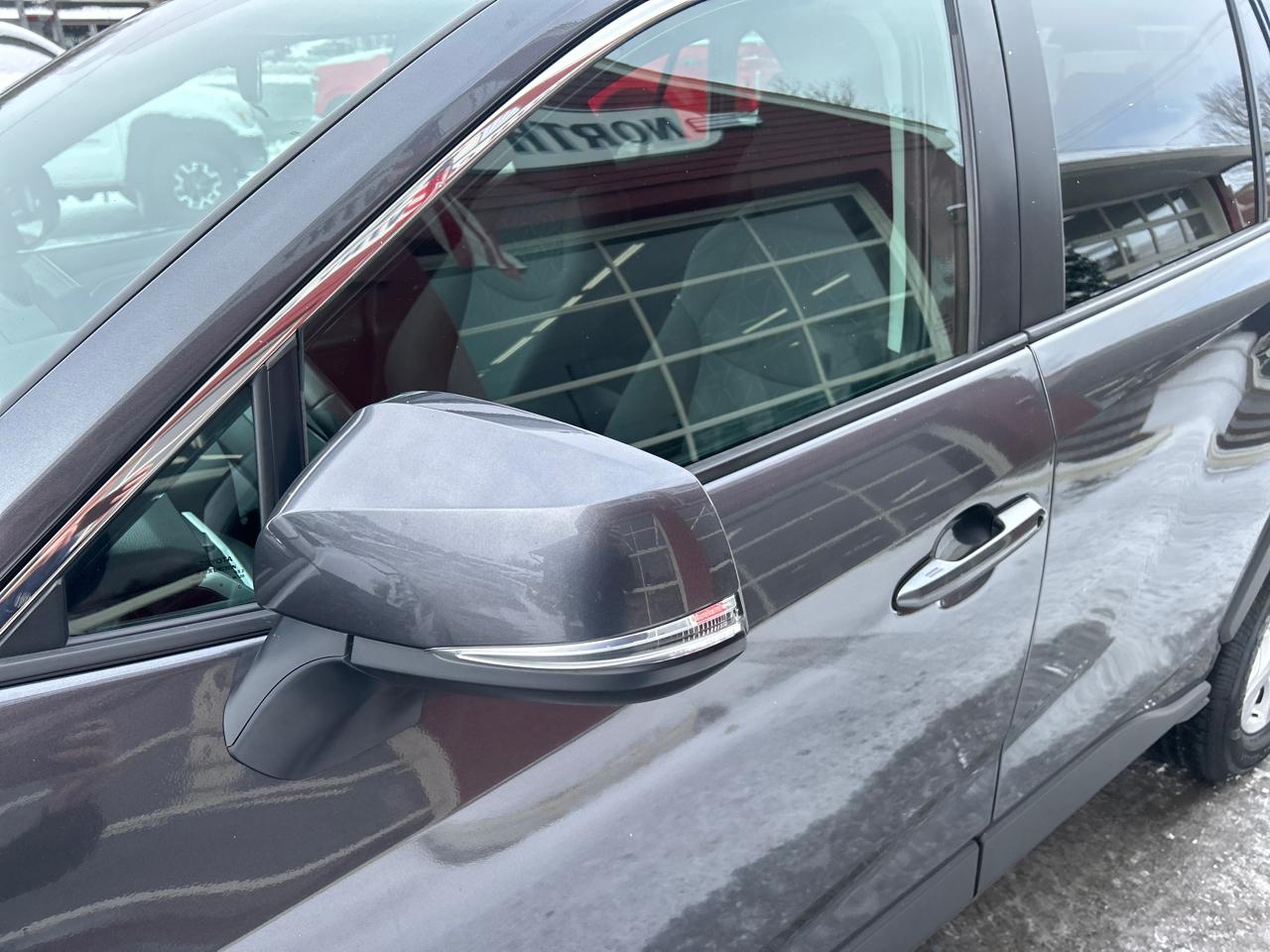 Toyota RAV4 XLE AWD (Natl) 2019